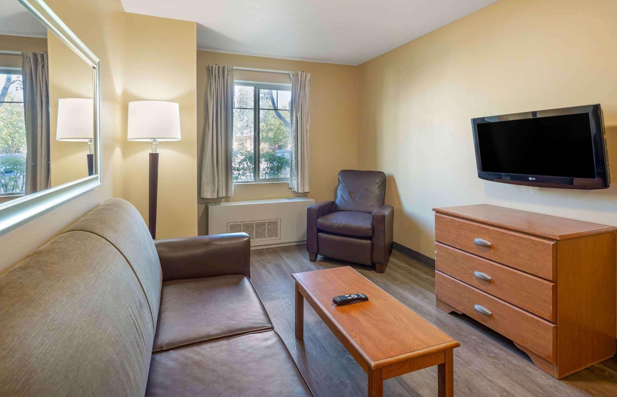 Extended Stay America Suites - Anchorage - Midtown Exterior photo